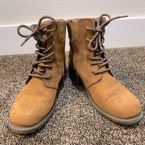 Clarks combat boot